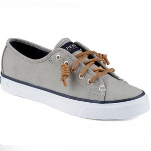 VGUC- Sperry ‘Pier View’ Canvas Sneaker w/Leather Laces